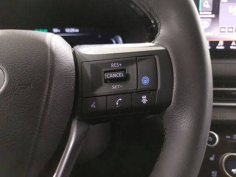 Used 2023 INFINITI QX60 Luxe w/ Performance Audio Package FWD image 19