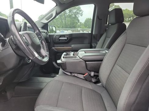 Used 2020 Chevrolet Silverado 1500 LT Trail Boss AWD/4WD image 17