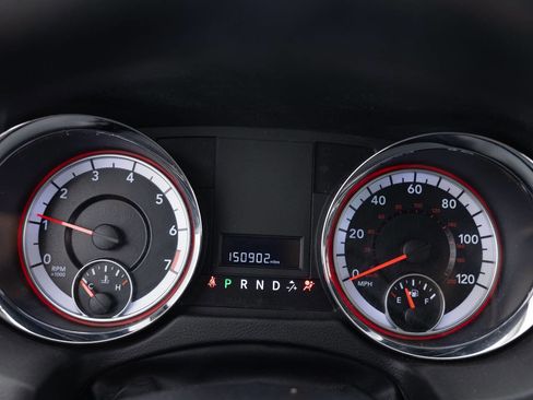 Used 2016 Dodge Grand Caravan American Value Package FWD image 32