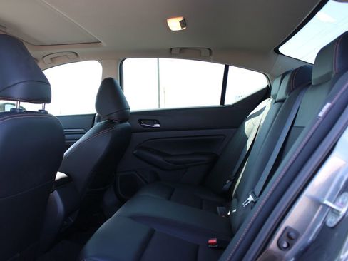 Used 2022 Nissan Altima 2.5 SR w/ Midnight Edition Package image 24