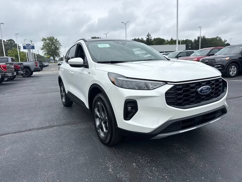 Used 2026 Ford Escape ST-Line Select w/ Tech Pack #1 AWD/4WD image 4
