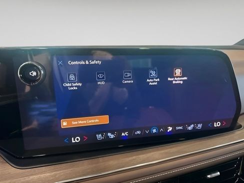 New 2026 Chevrolet Suburban High Country AWD/4WD image 28