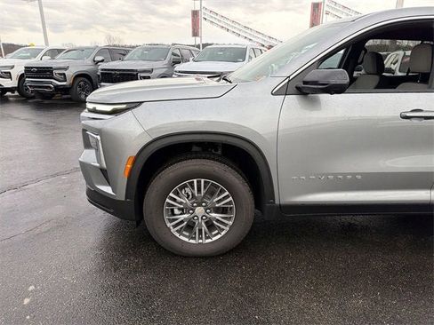 New 2026 Chevrolet Traverse LT w/ Driver Confidence Package image 7