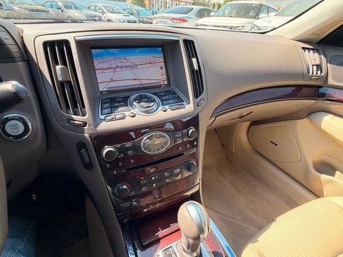 Used 2012 INFINITI G37 x Sedan w/ Premium Pkg AWD/4WD image 11