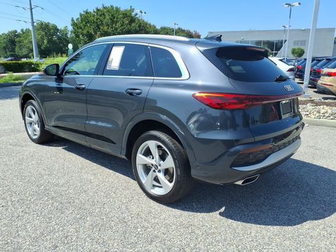 Used 2025 Audi Q5 Premium w/ Premium Plus AWD/4WD image 8