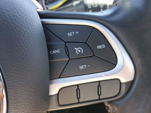 Used 2020 Jeep Compass Limited image 19