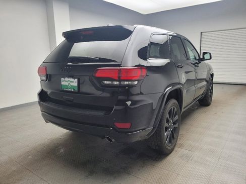 Used 2020 Jeep Grand Cherokee Altitude image 9