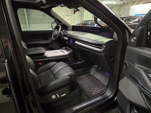 Used 2025 Lincoln Navigator L Reserve w/ Jet Appearance Package AWD/4WD image 28