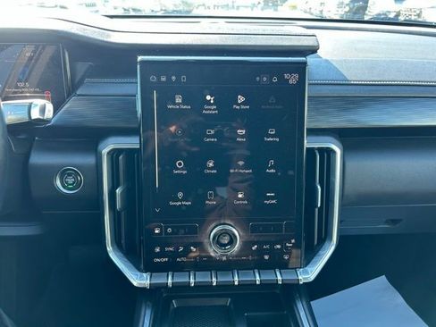 Certified 2025 GMC Acadia Elevation image 24