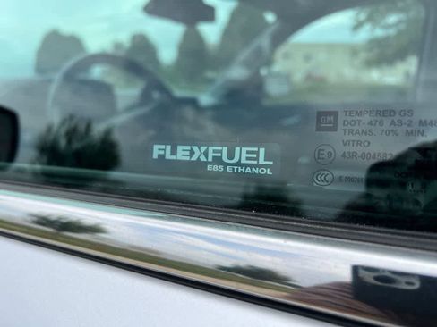 Used 2019 Chevrolet Suburban LT image 16