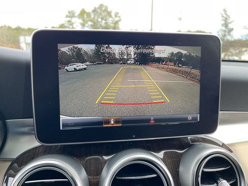 Used 2017 Mercedes-Benz GLC 300 4MATIC image 11