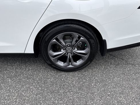 Used 2025 Honda Accord EX-L image 13