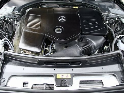 Used 2025 Mercedes-Benz C 300 4MATIC Sedan image 30