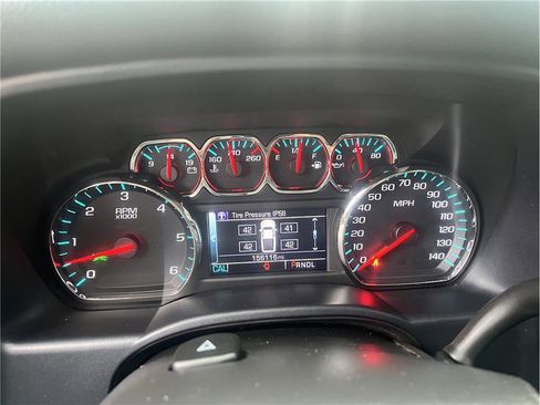 Used 2018 Chevrolet Silverado 1500 LT RWD image 17