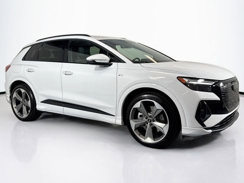 Used 2025 Audi Q4 e-tron Premium Plus w/ Premium Plus AWD/4WD image 3