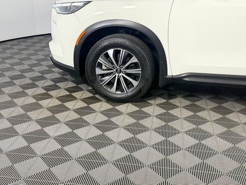 Used 2024 INFINITI QX60 Pure FWD image 11