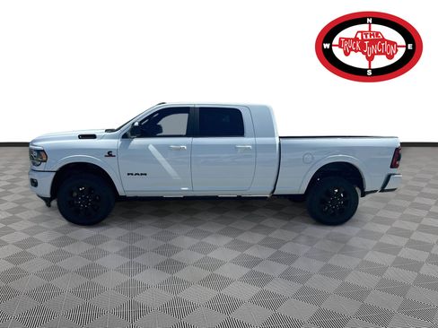 Used 2022 RAM 2500 Limited w/ Night Edition AWD/4WD image 4