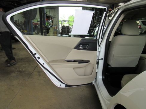 Used 2014 Honda Accord LX image 26