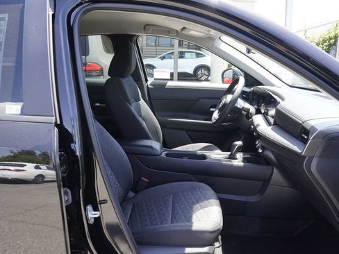Used 2025 Nissan Kicks SV FWD image 18