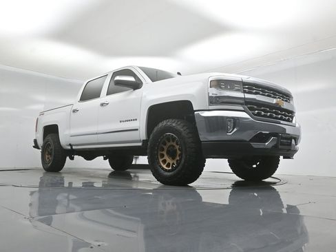 Used 2018 Chevrolet Silverado 1500 LTZ AWD/4WD image 42