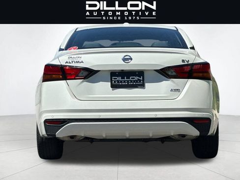 Used 2022 Nissan Altima 2.5 SV AWD/4WD image 5