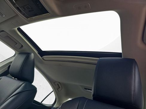 Certified 2024 Lexus ES 300h w/ Technology Package image 30