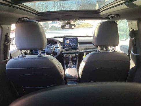 New 2024 Jeep Compass Trailhawk w/ Sun and Sound Group image 10