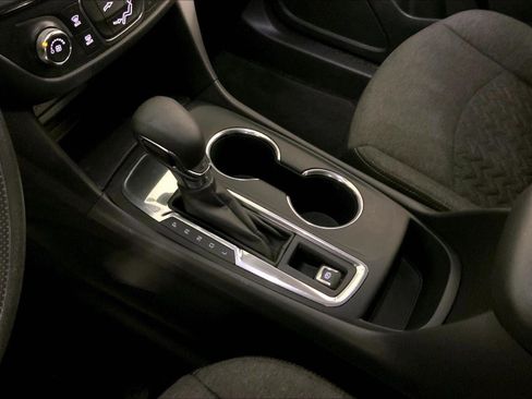 Used 2023 Chevrolet Equinox LT FWD image 17