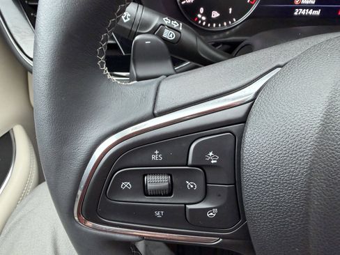 Used 2022 Buick Envision Avenir w/ Technology Package II image 29