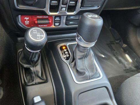 Used 2026 Jeep Wrangler Unlimited Rubicon AWD/4WD image 20