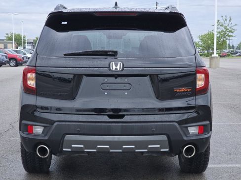 Used 2025 Honda Passport TrailSport image 17