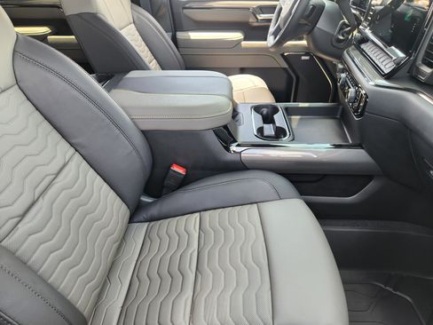 New 2026 Chevrolet Silverado 2500 ZR2 AWD/4WD image 12