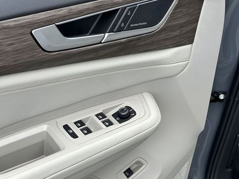 New 2026 Volkswagen Atlas SEL Premium R-Line image 13