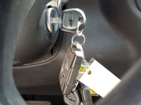 Used 2023 Chevrolet Silverado 2500 Custom w/ Custom Value Package image 15