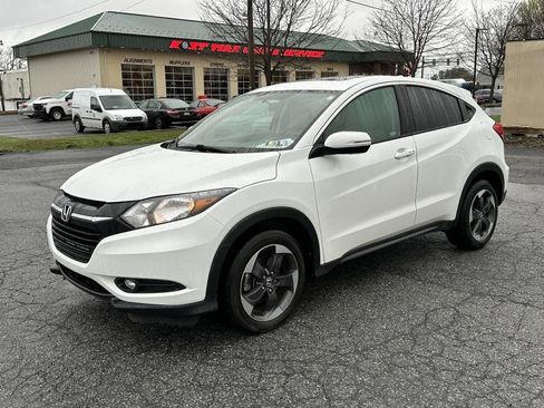 Used 2018 Honda HR-V EX image 4