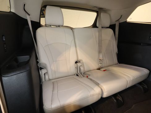 Used 2024 Buick Enclave Essence w/ Sport Touring Edition AWD/4WD image 25