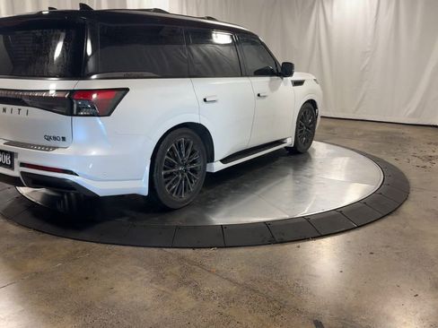 Used 2025 INFINITI QX80 Autograph w/ Premium Cargo Package image 12