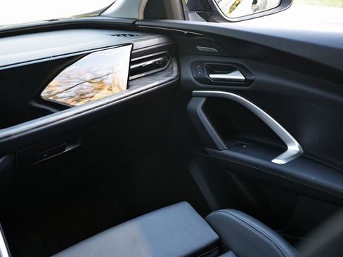 Certified 2025 Audi Q5 Premium Plus w/ Premium Plus image 28