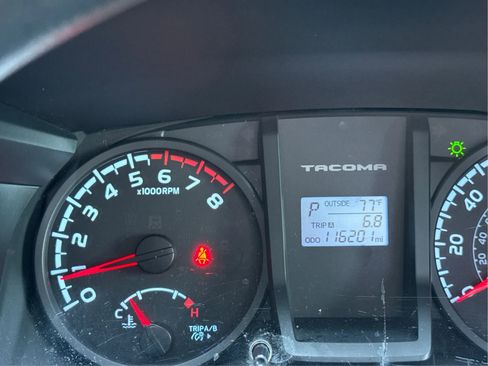 Used 2017 Toyota Tacoma SR RWD image 17