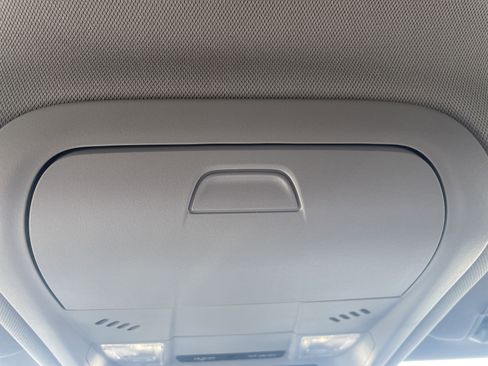 Used 2022 Chevrolet Equinox LT image 37