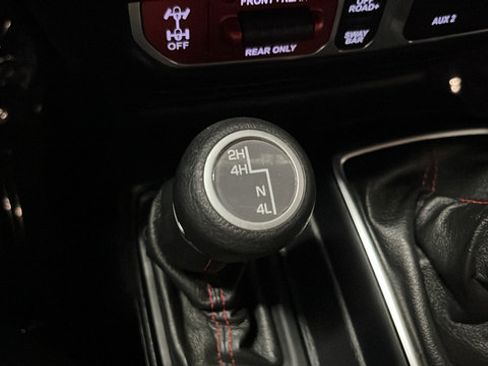 Used 2021 Jeep Wrangler Rubicon AWD/4WD image 29