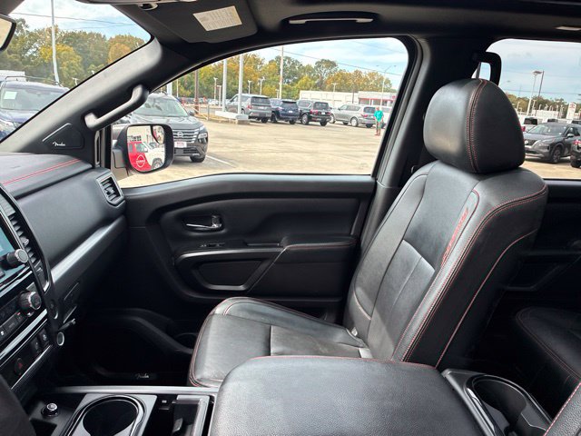 Used 2024 Nissan Titan PRO-4X w/ Pro-4x Convenience Package AWD/4WD image 17