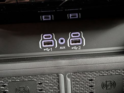 New 2026 RAM 3500 Laramie AWD/4WD image 18