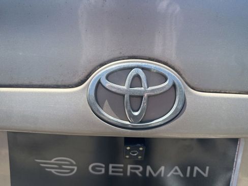 Used 2005 Toyota Corolla CE FWD image 8