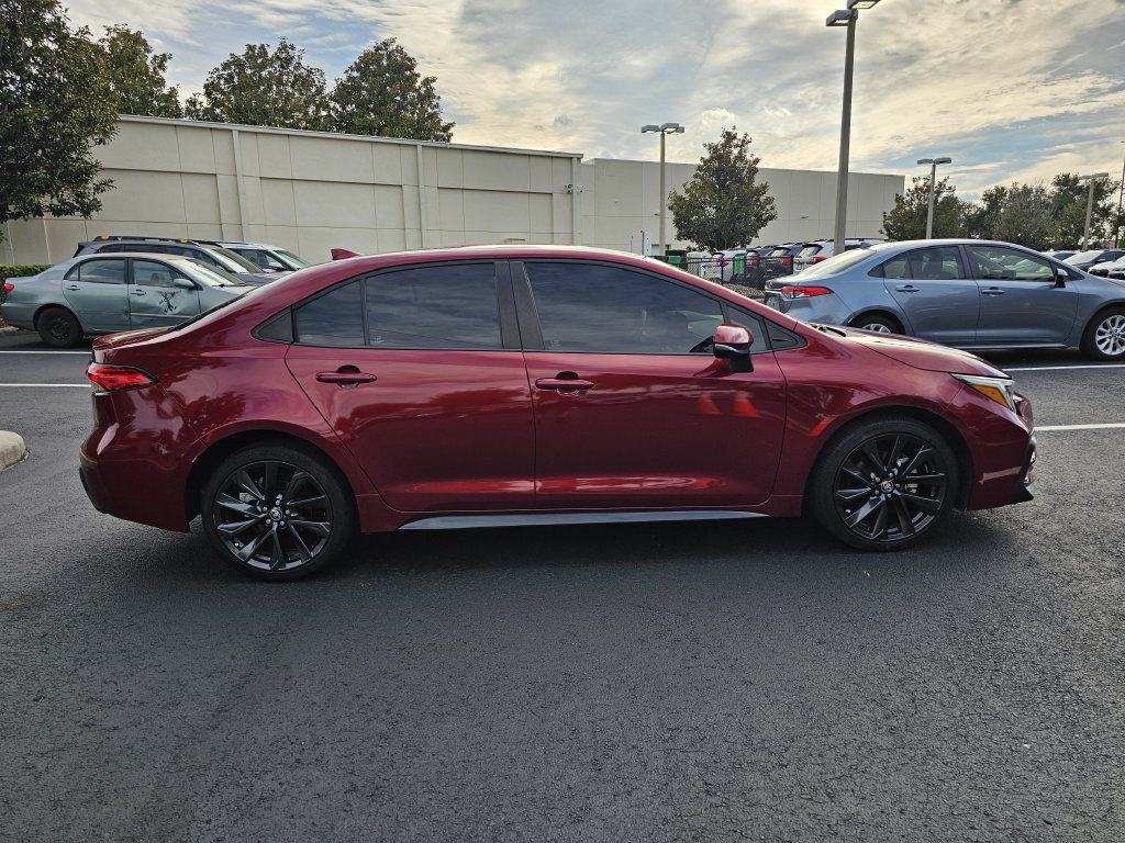 Used 2023 Toyota Corolla SE FWD image 2