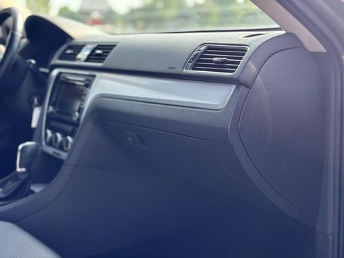 Used 2012 Volkswagen Passat 2.5 SE FWD image 41
