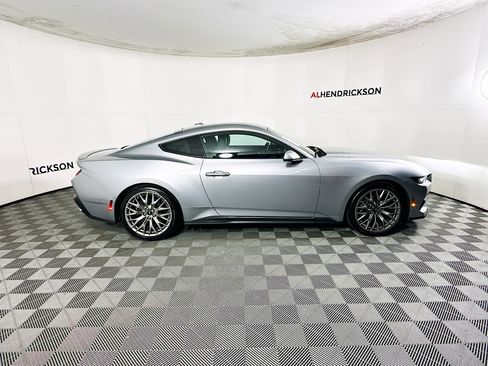 Used 2024 Ford Mustang Premium image 2