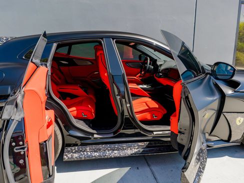 Used 2025 Ferrari Purosangue AWD/4WD image 69