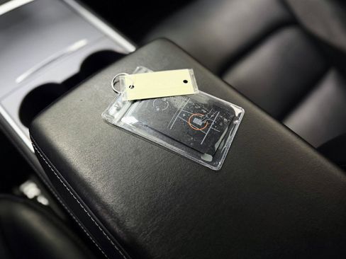 Used 2021 Tesla Model Y Long Range image 20