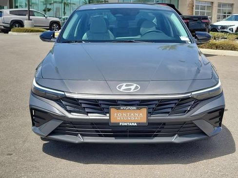 New 2026 Hyundai Elantra SEL Sport FWD image 32